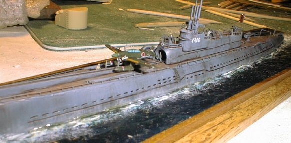 日本伊-400型大型载机潜水艇