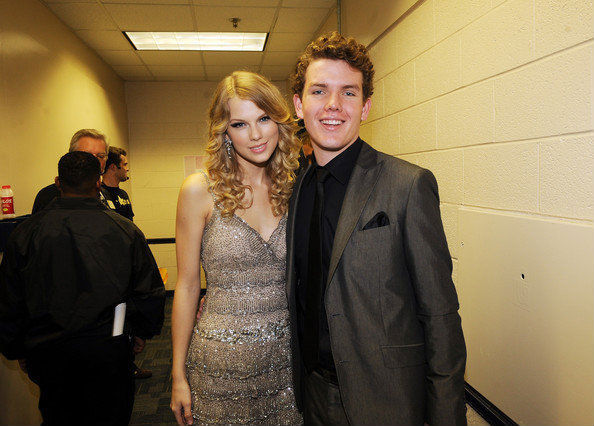 austin swift (born march 11, 1992) is taylor swift"s younger